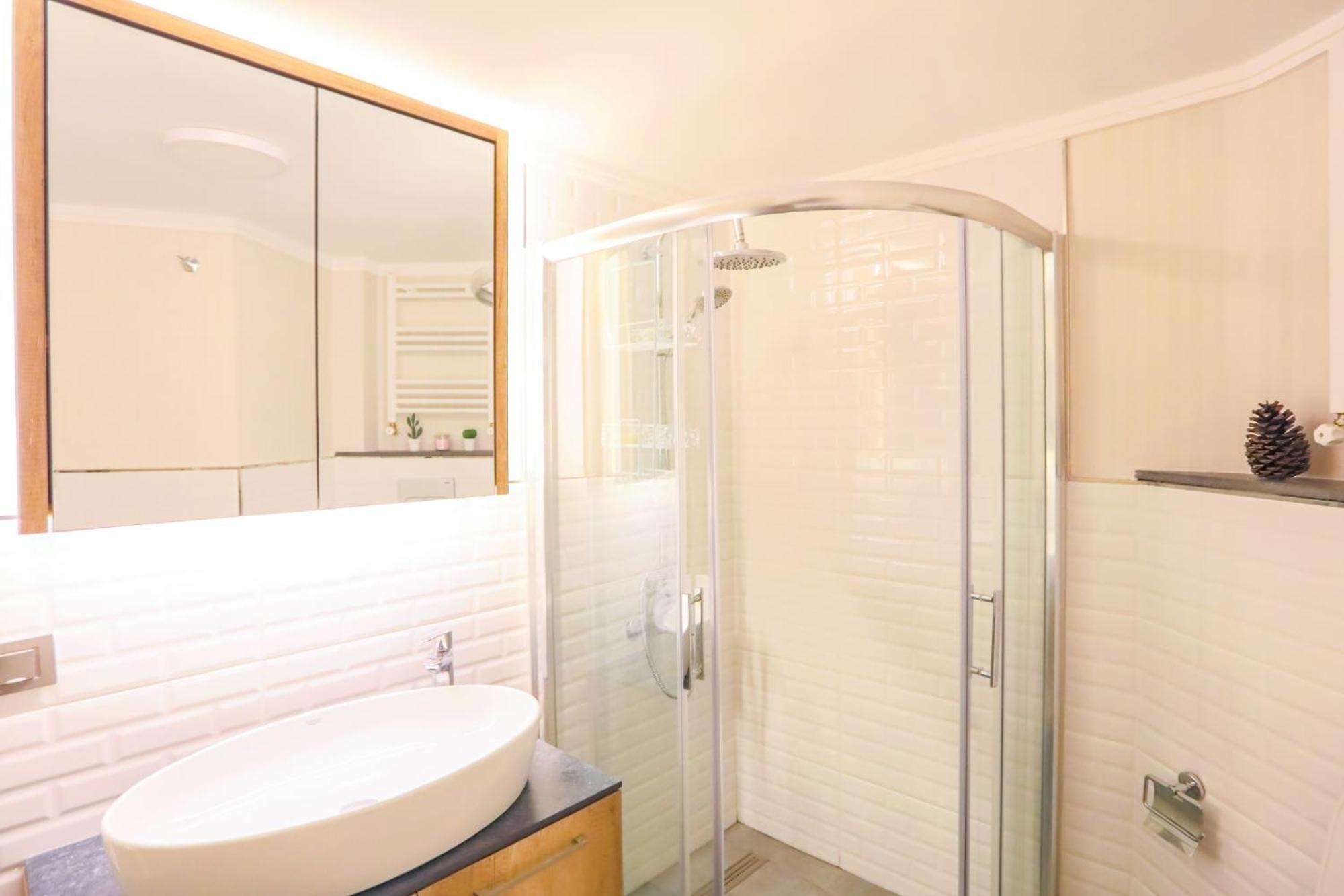 דירות איסטמבול Delightful Flat 500 M To Uskudar Ferry Station מראה חיצוני תמונה